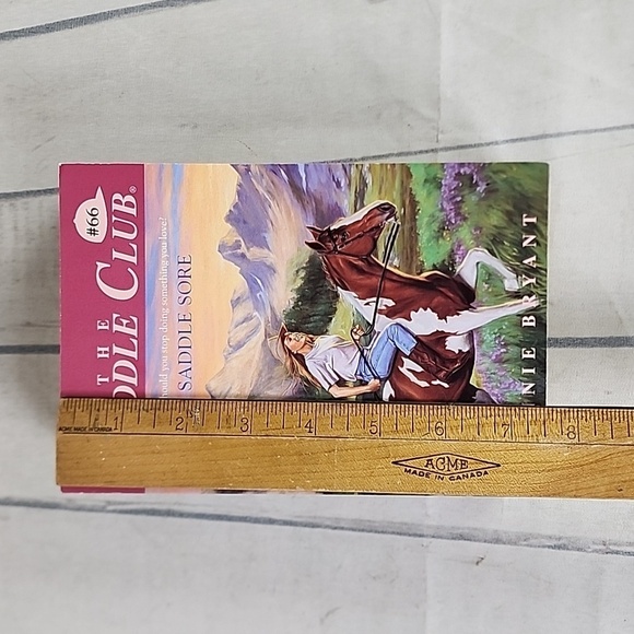 Vintage 90s The  Saddle Club Paperback Novels Set of 5 - Picture 8 of 9